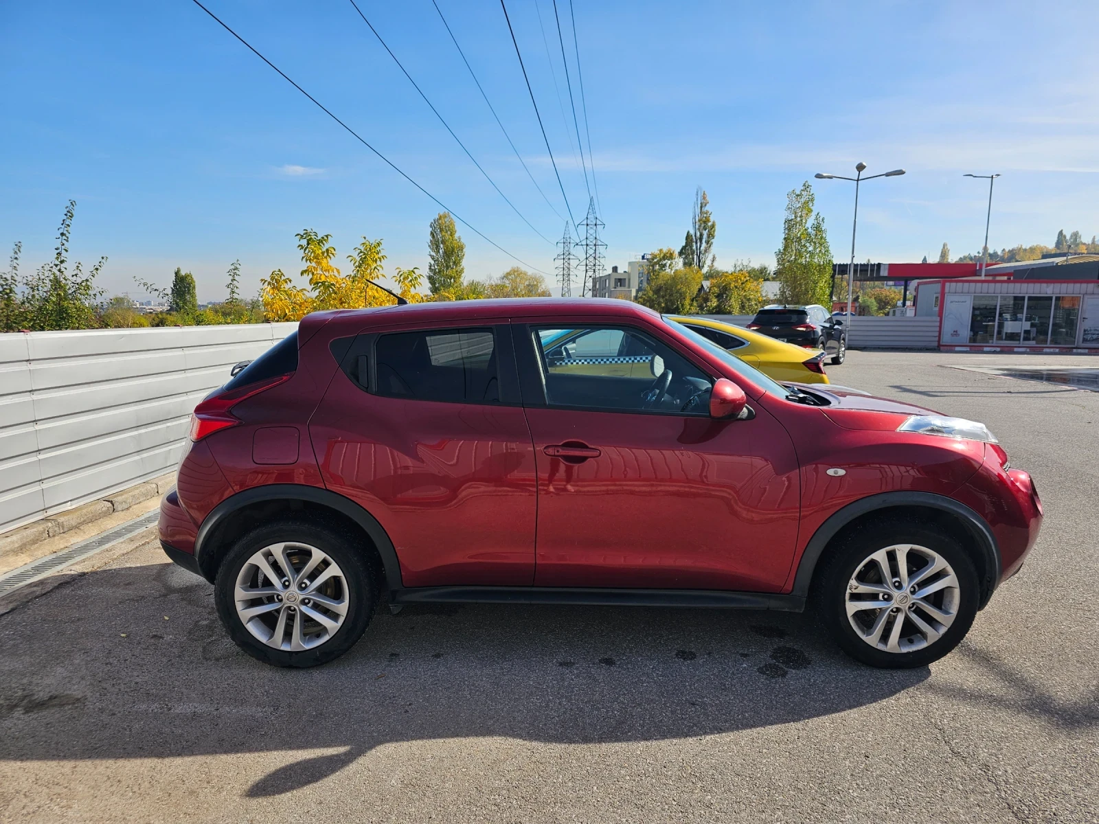 Nissan Juke 1.6 Бензин, снимка 3 - Автомобили и джипове - 56634816