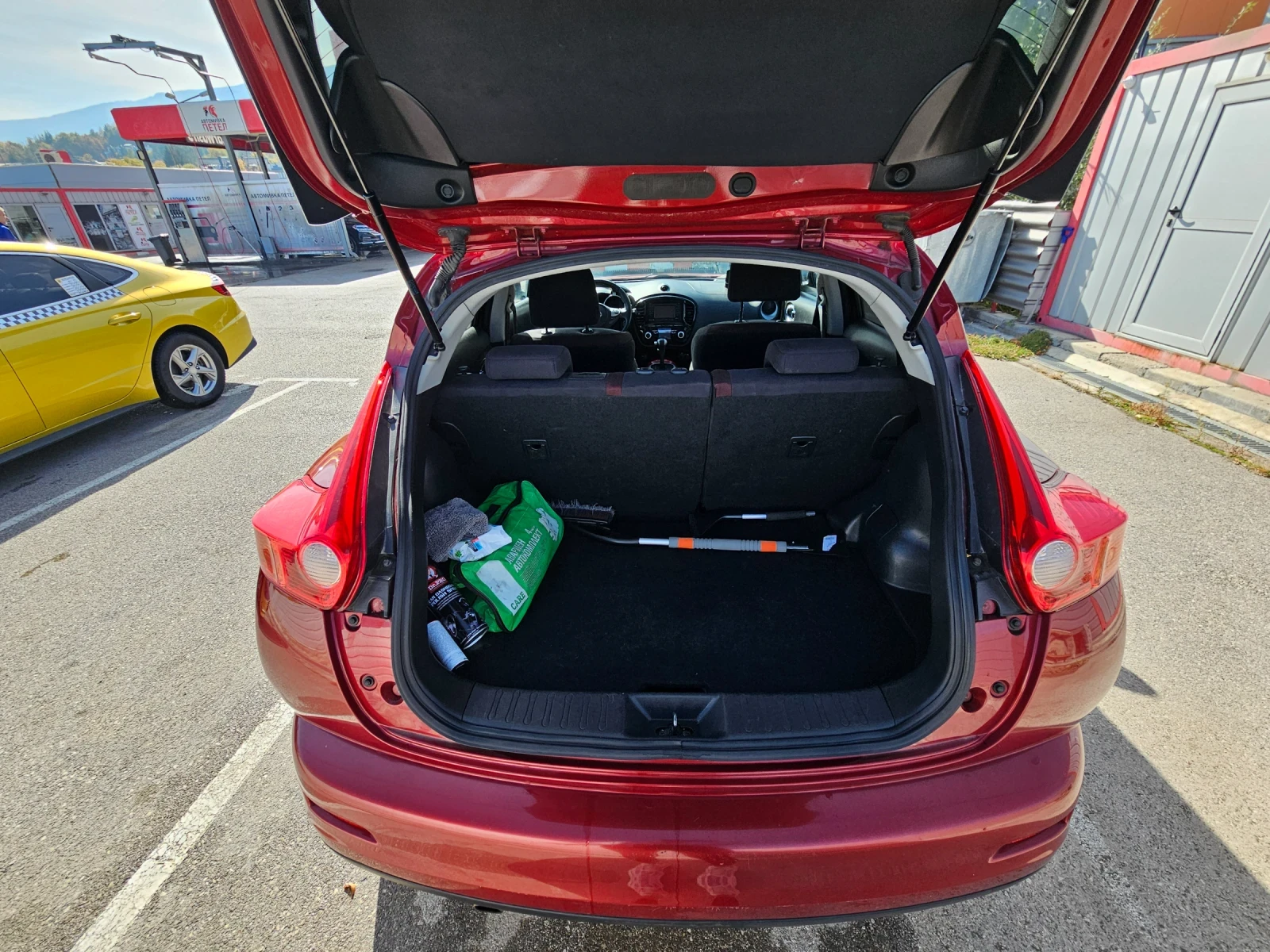 Nissan Juke 1.6 Бензин, снимка 6 - Автомобили и джипове - 56634816