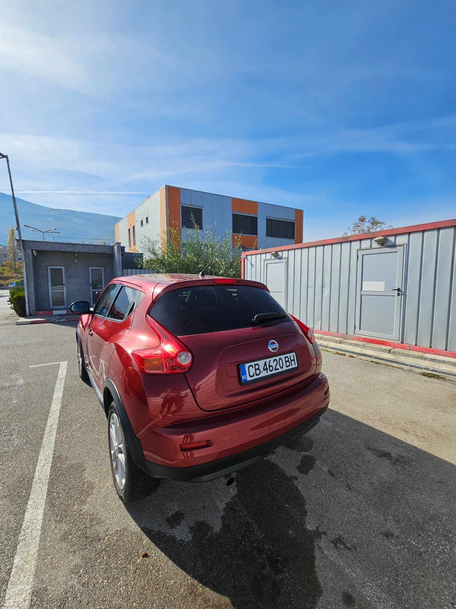 Nissan Juke 1.6 Бензин, снимка 4 - Автомобили и джипове - 56634816