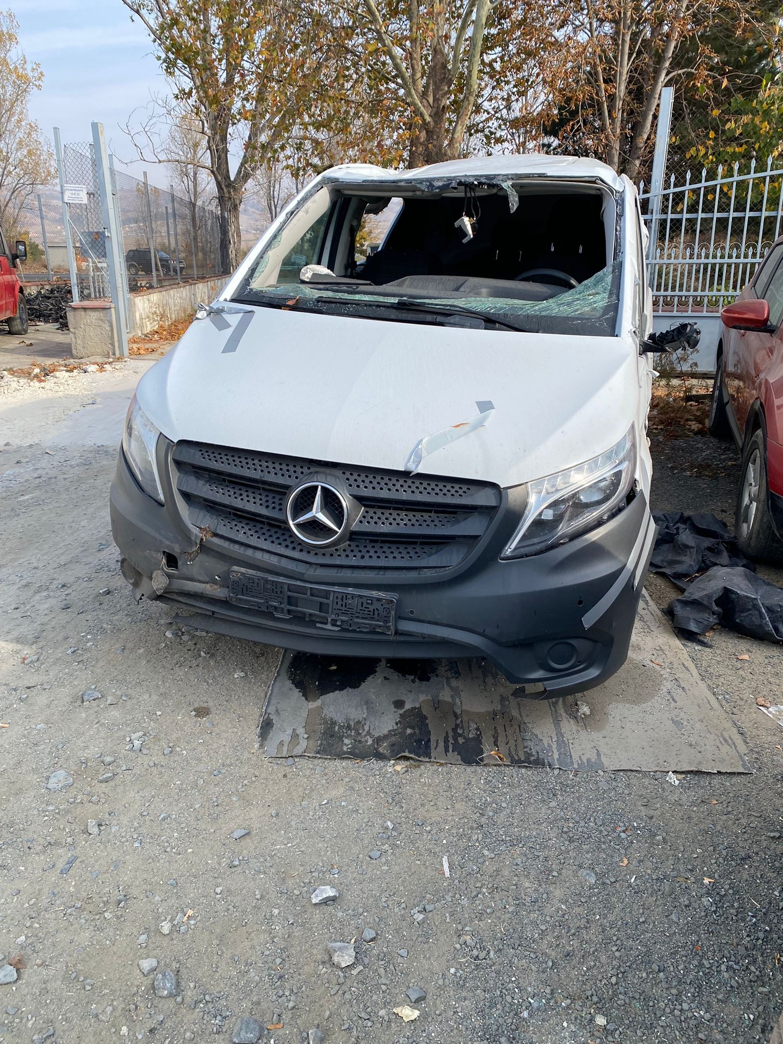 Mercedes-Benz Vito 2 br na 4asti - изображение 1