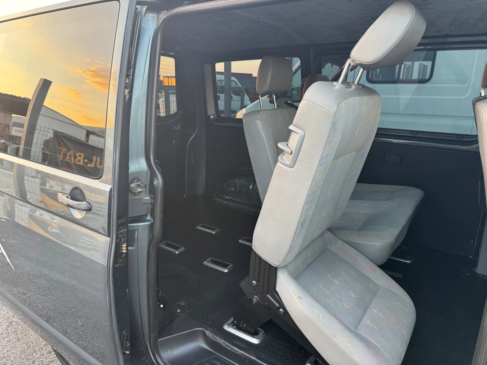 VW Transporter, снимка 8 - Бусове и автобуси - 55741676