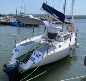 Ветроходна лодка Petterson Conrad 25