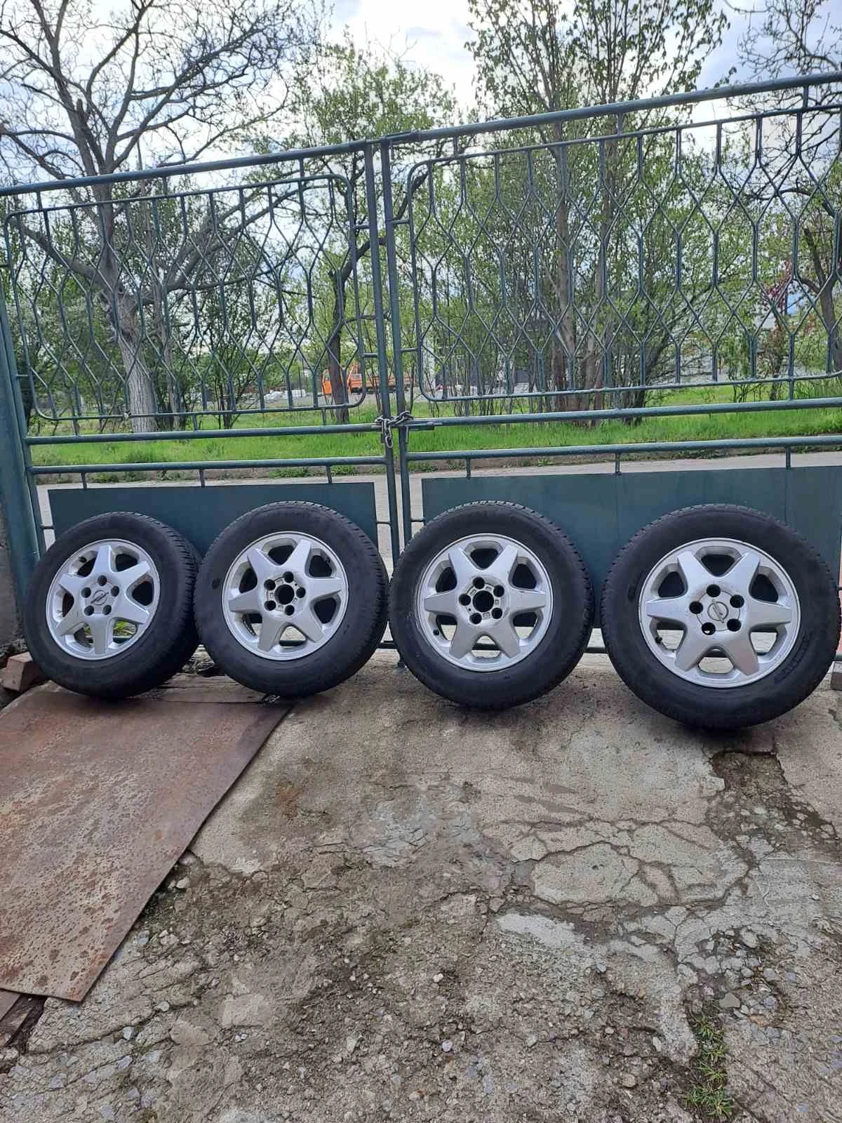 Гуми с джанти Uniroyal 195/65R15