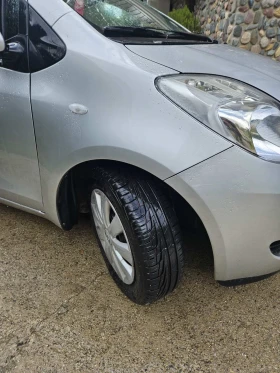 Toyota Yaris 1.3 - 8000 лв. - 23434104 2