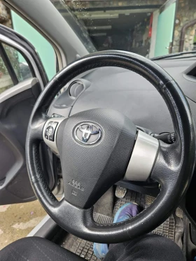 Toyota Yaris 1.3 - 8000 лв. - 23434104 8