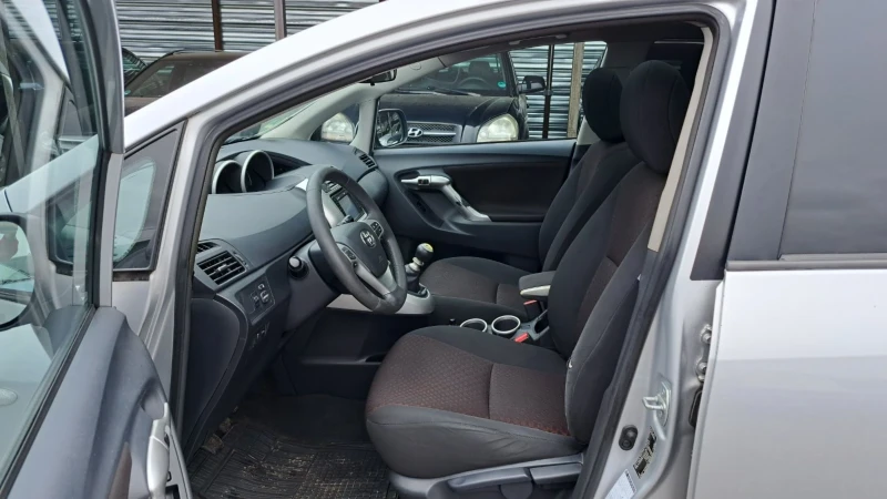 Toyota Verso 2.0D-4D NOV VNOS GERMANY, снимка 8 - Автомобили и джипове - 47209388