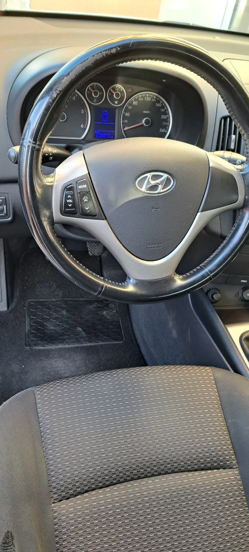 Hyundai I30, снимка 17 - Автомобили и джипове - 47534857