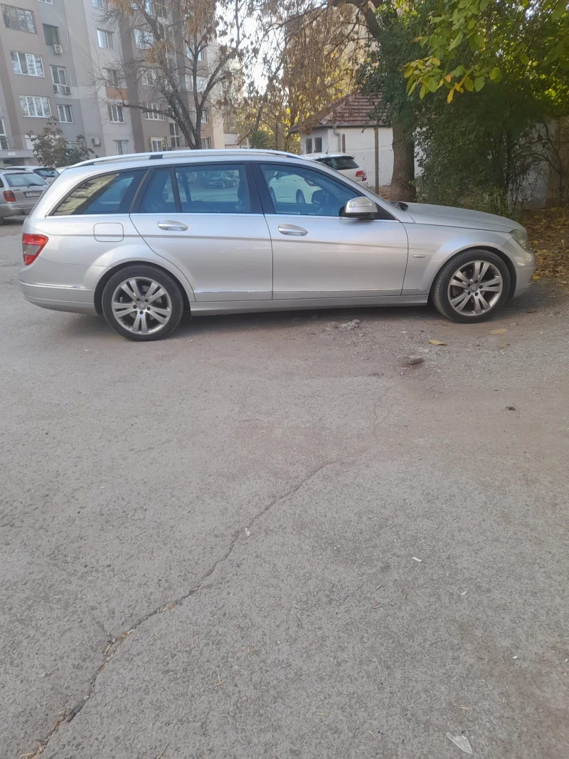 Mercedes-Benz C 220, снимка 9 - Автомобили и джипове - 48341717