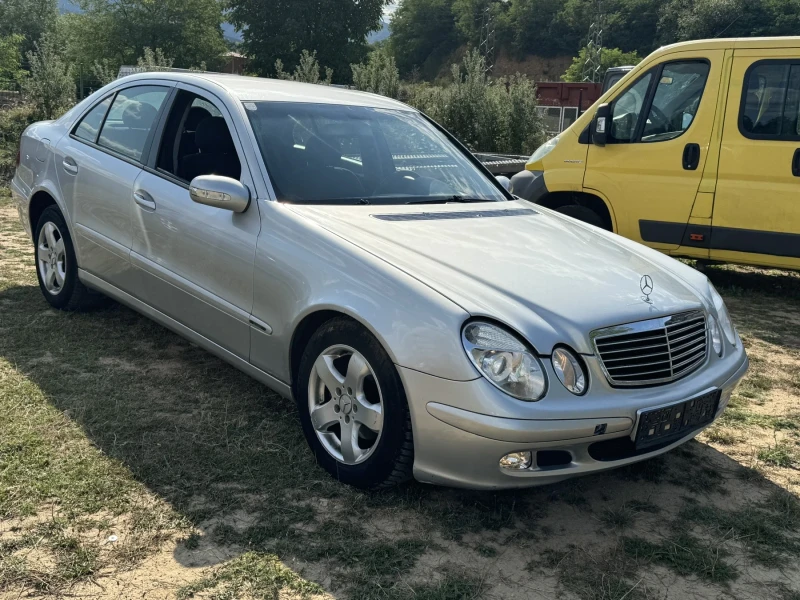 Mercedes-Benz E 220, снимка 2 - Автомобили и джипове - 48577489