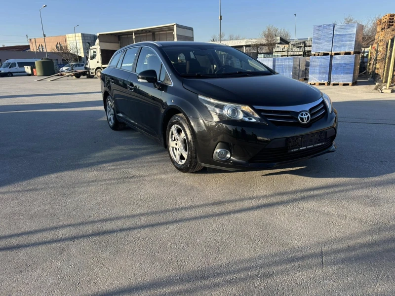 Toyota Avensis 1.8i БЕНЗИН, снимка 1 - Автомобили и джипове - 49588262