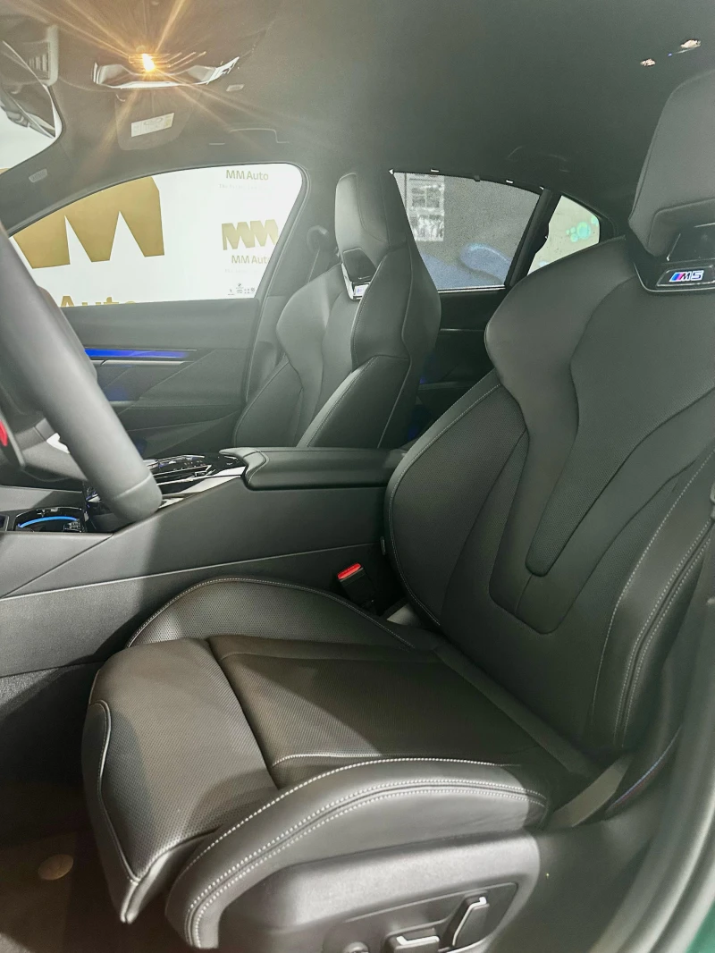 BMW M5 G90* Carbon* HuD* B&W* ShadowLine, снимка 10 - Автомобили и джипове - 51519802