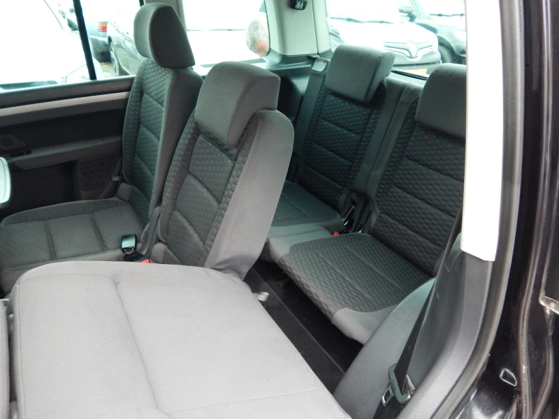 VW Touran 2.0i* METAH* 7места* , снимка 12 - Автомобили и джипове - 51950627