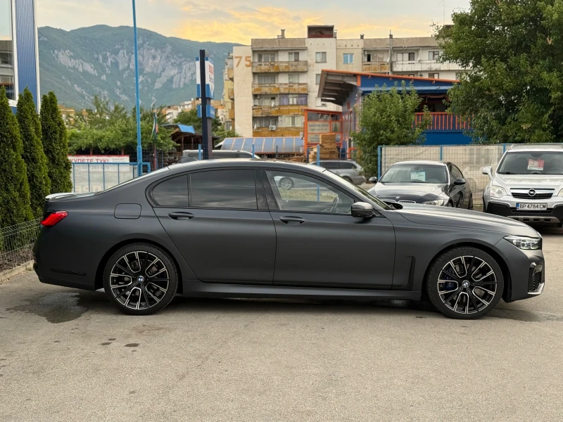 BMW 740 * MILD HYBRID* LAZER* TOP* M PACK* SERVICE HISTORY, снимка 3 - Автомобили и джипове - 52165248