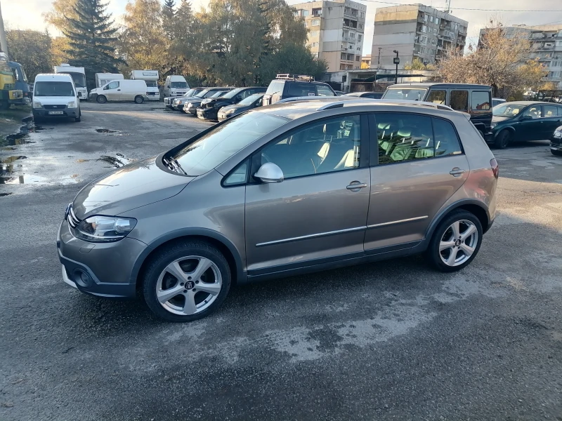 VW Golf Plus 2.0TDI Cross, снимка 4 - Автомобили и джипове - 52417080