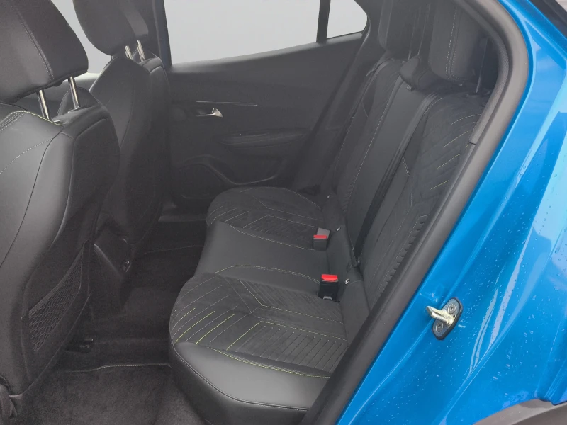 Peugeot 2008 GT 1.2 PureTech 130 EAT8 EURO 6.4 // 2406728, снимка 12 - Автомобили и джипове - 52709443
