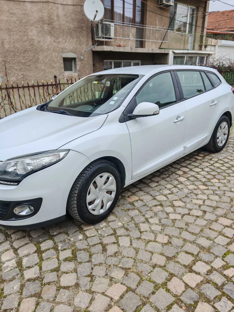 Renault Megane 1.5 dCI, снимка 3 - Автомобили и джипове - 52815880