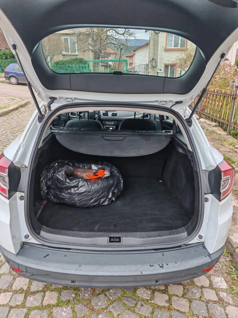 Renault Megane 1.5 dCI, снимка 5 - Автомобили и джипове - 52815880