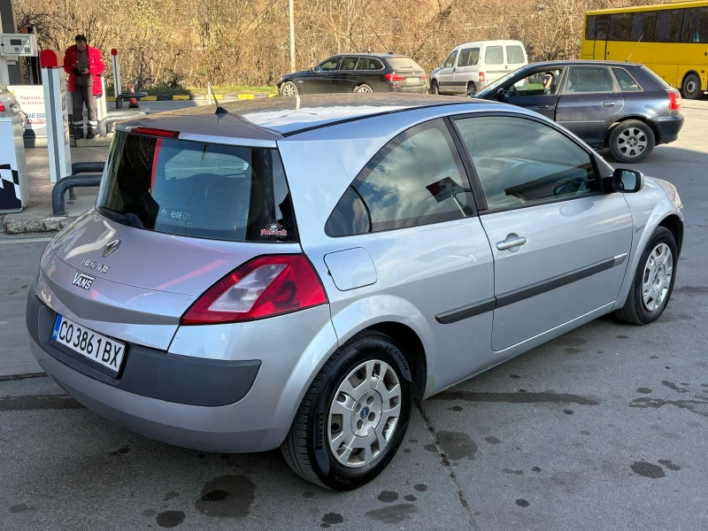 Renault Megane, снимка 4 - Автомобили и джипове - 52857380