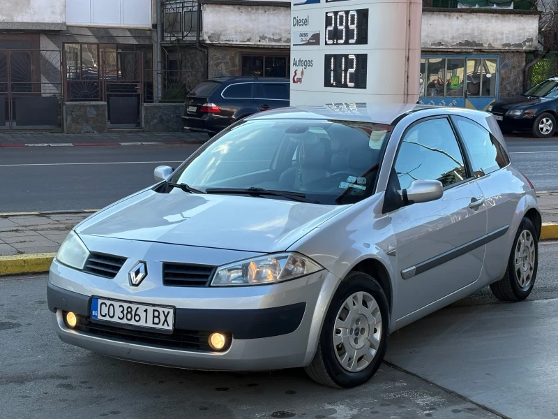 Renault Megane, снимка 2 - Автомобили и джипове - 52857380