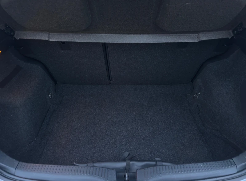 Toyota Auris 1.6 БЕНЗИН , снимка 16 - Автомобили и джипове - 52858794