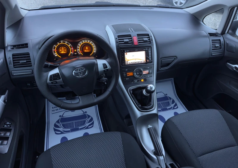 Toyota Auris 1.6 БЕНЗИН , снимка 9 - Автомобили и джипове - 52858794