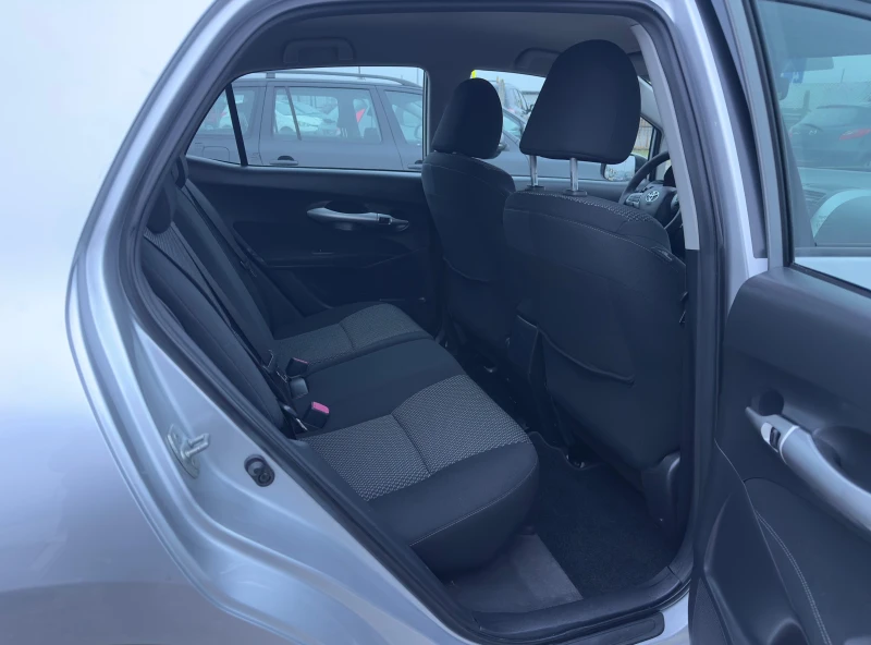 Toyota Auris 1.6 БЕНЗИН , снимка 11 - Автомобили и джипове - 52858794