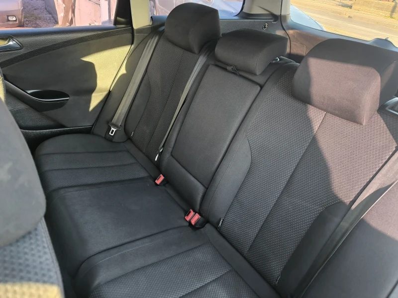 VW Passat 2.0TDI, снимка 7 - Автомобили и джипове - 52958395