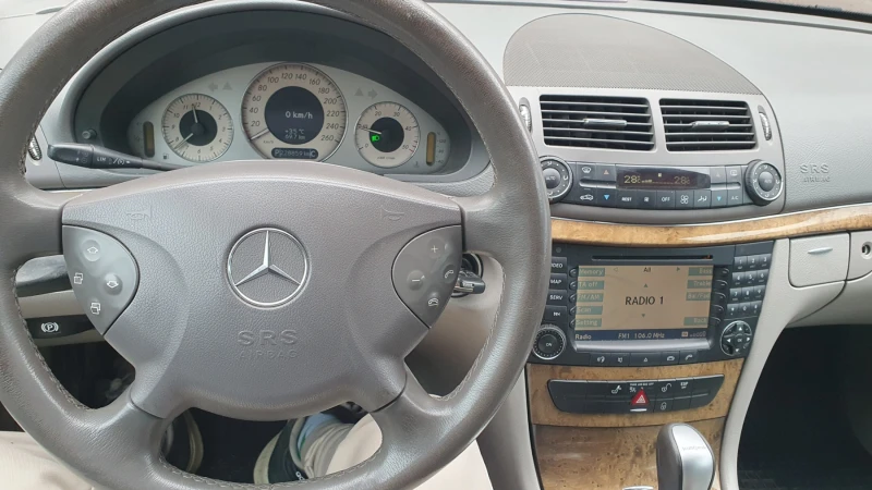 Mercedes-Benz E 320 CDi V6 4x4 7g, снимка 11 - Автомобили и джипове - 52974474