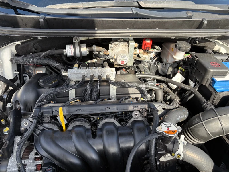 Hyundai I30 Econext GPL 1.4i-100k.c., снимка 16 - Автомобили и джипове - 53536388