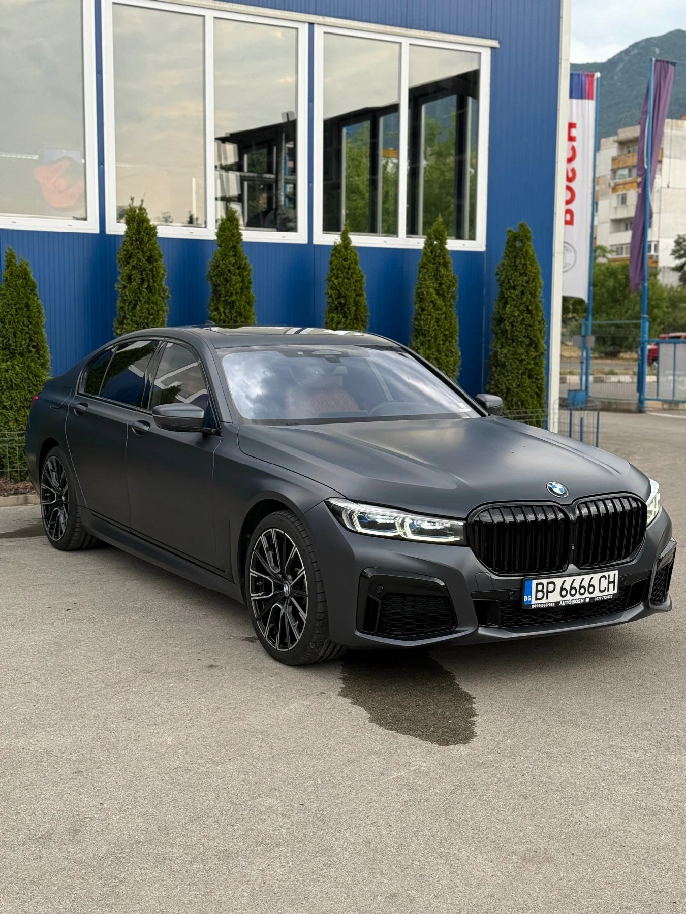 BMW 740 * MILD HYBRID* LAZER* TOP* M PACK* SERVICE HISTORY, снимка 1