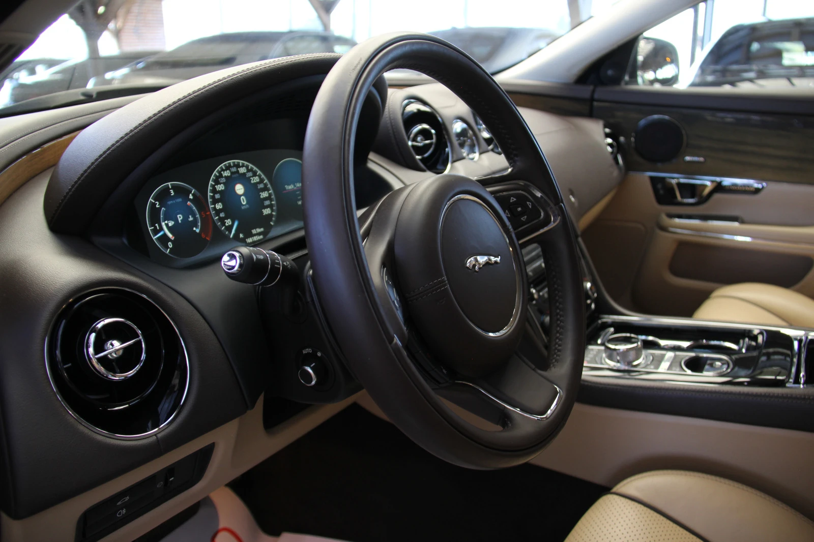 Jaguar Xj Virtual/Meridian// | Mobile.bg   16