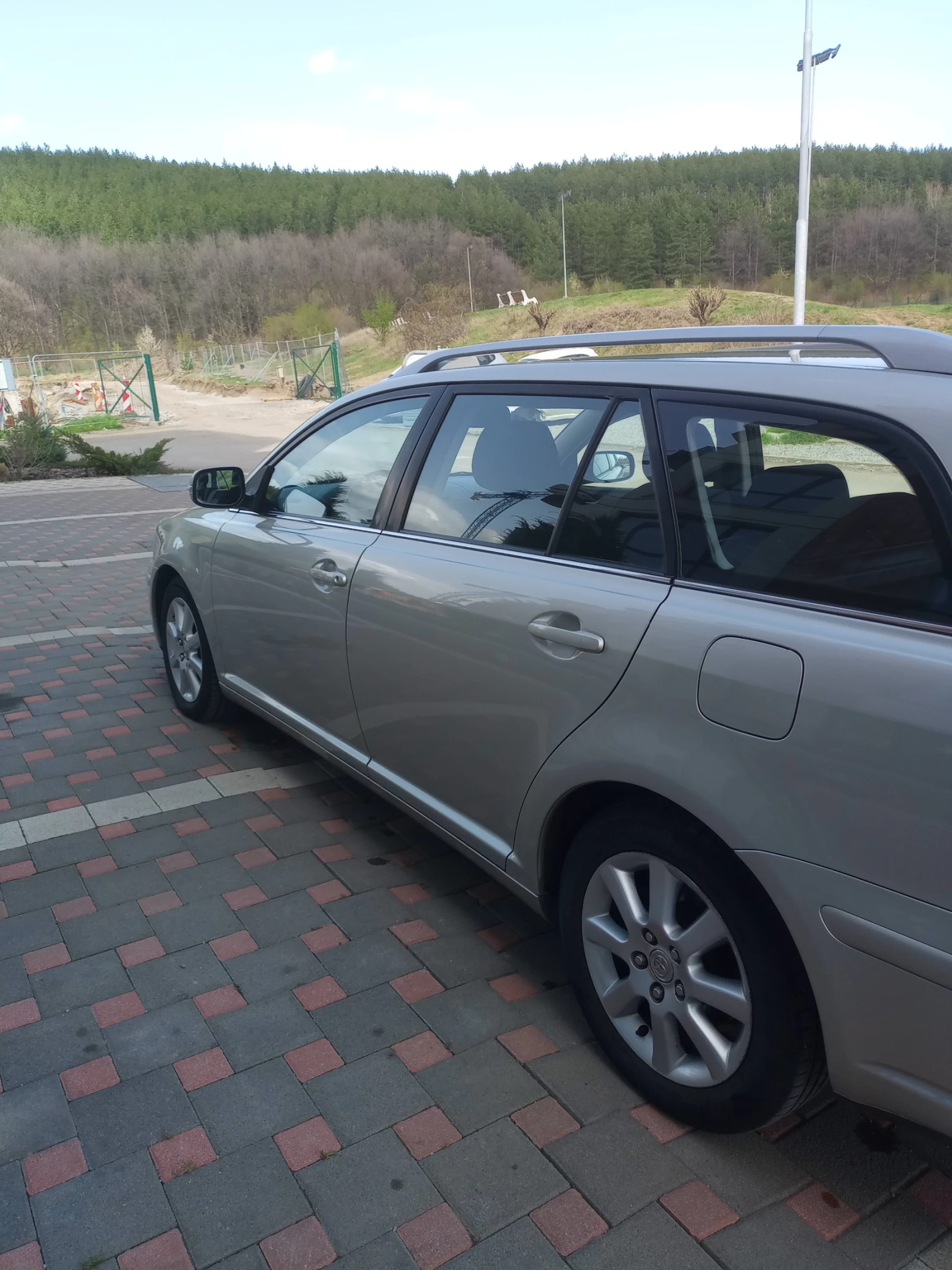 Toyota Avensis Facelift 2.2 D-4D 150к.с. - изображение 5
