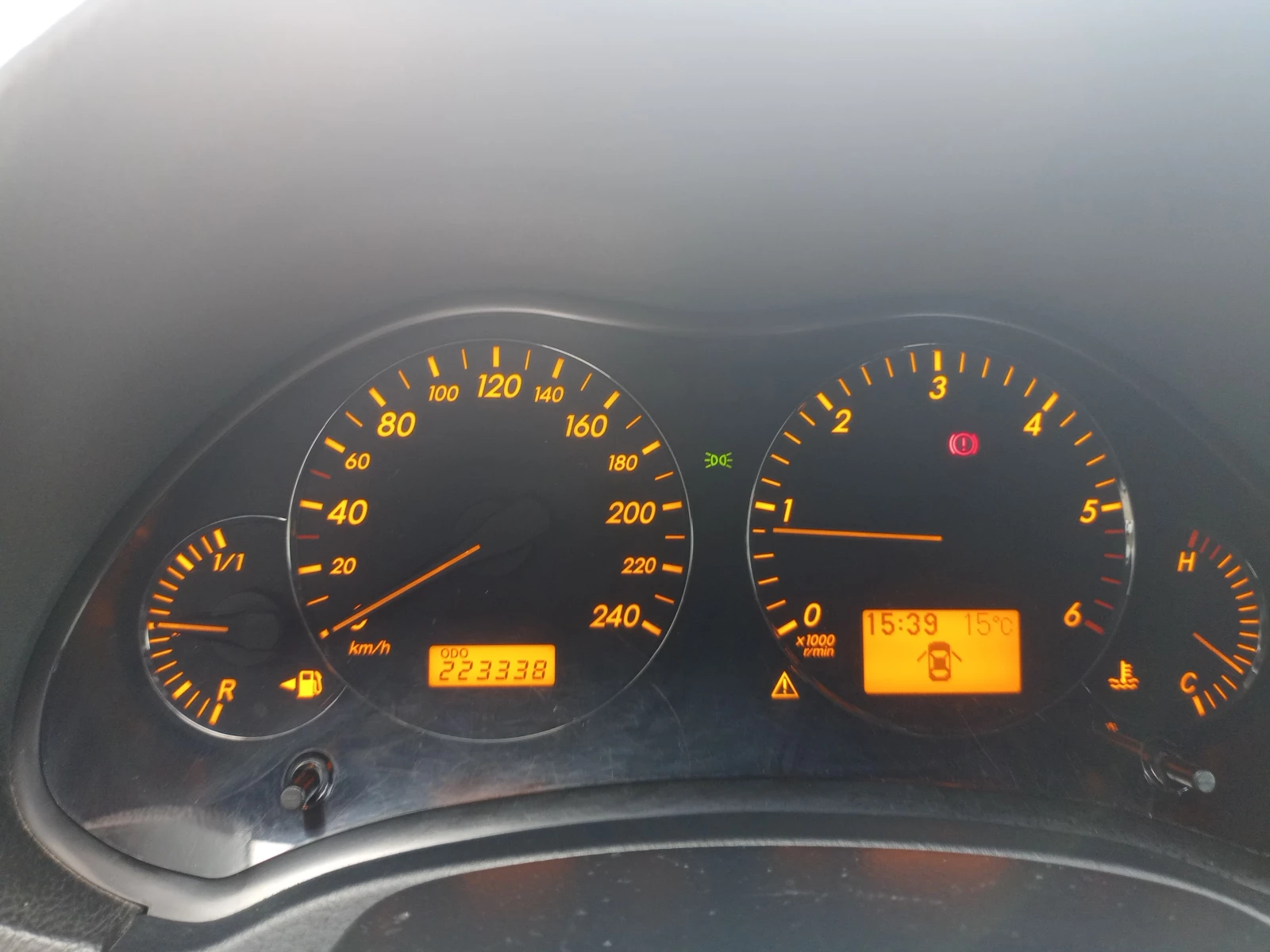 Toyota Avensis Facelift 2.2 D-4D 150к.с. - изображение 10