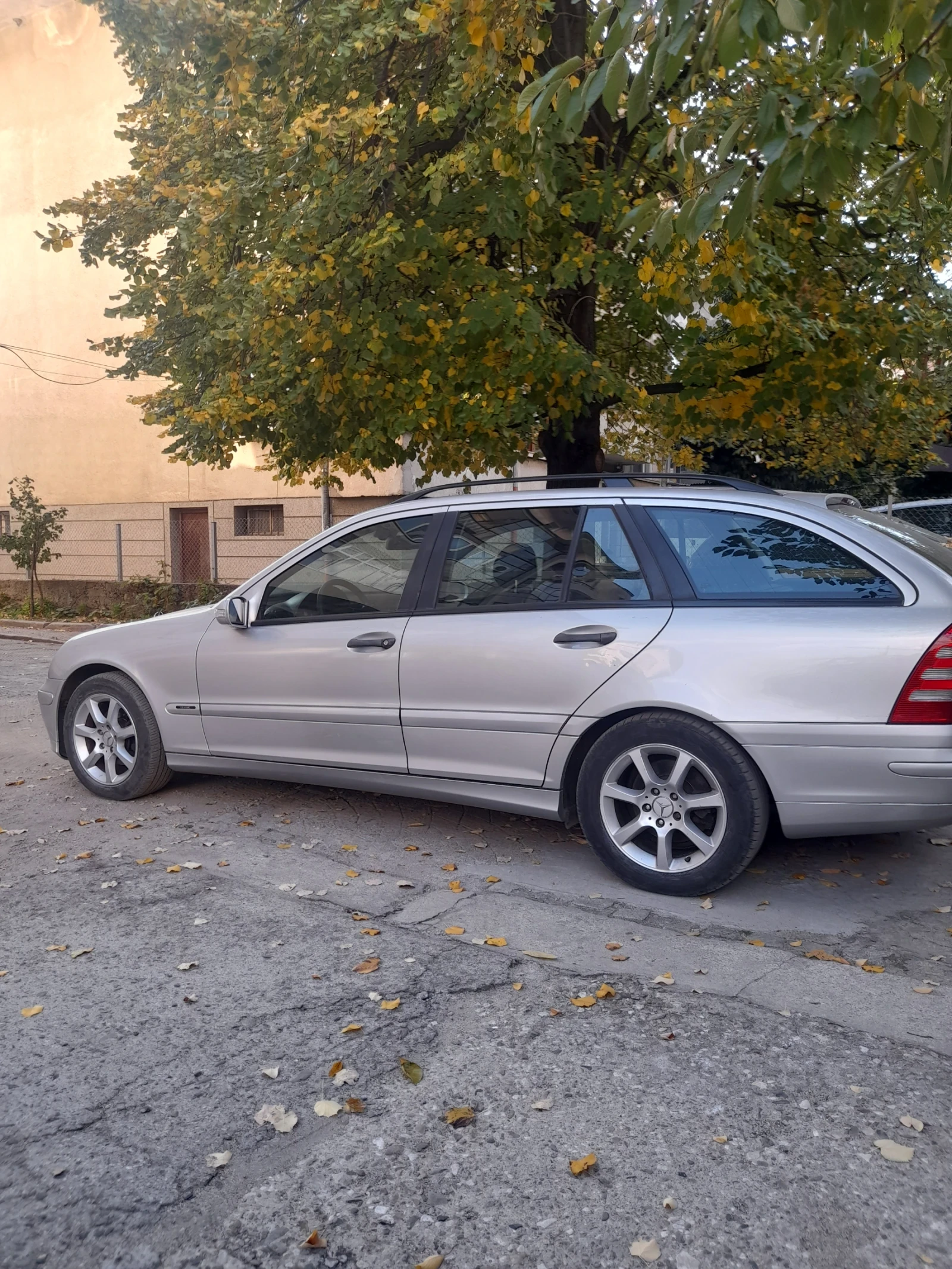Mercedes-Benz C 220 220 - изображение 3