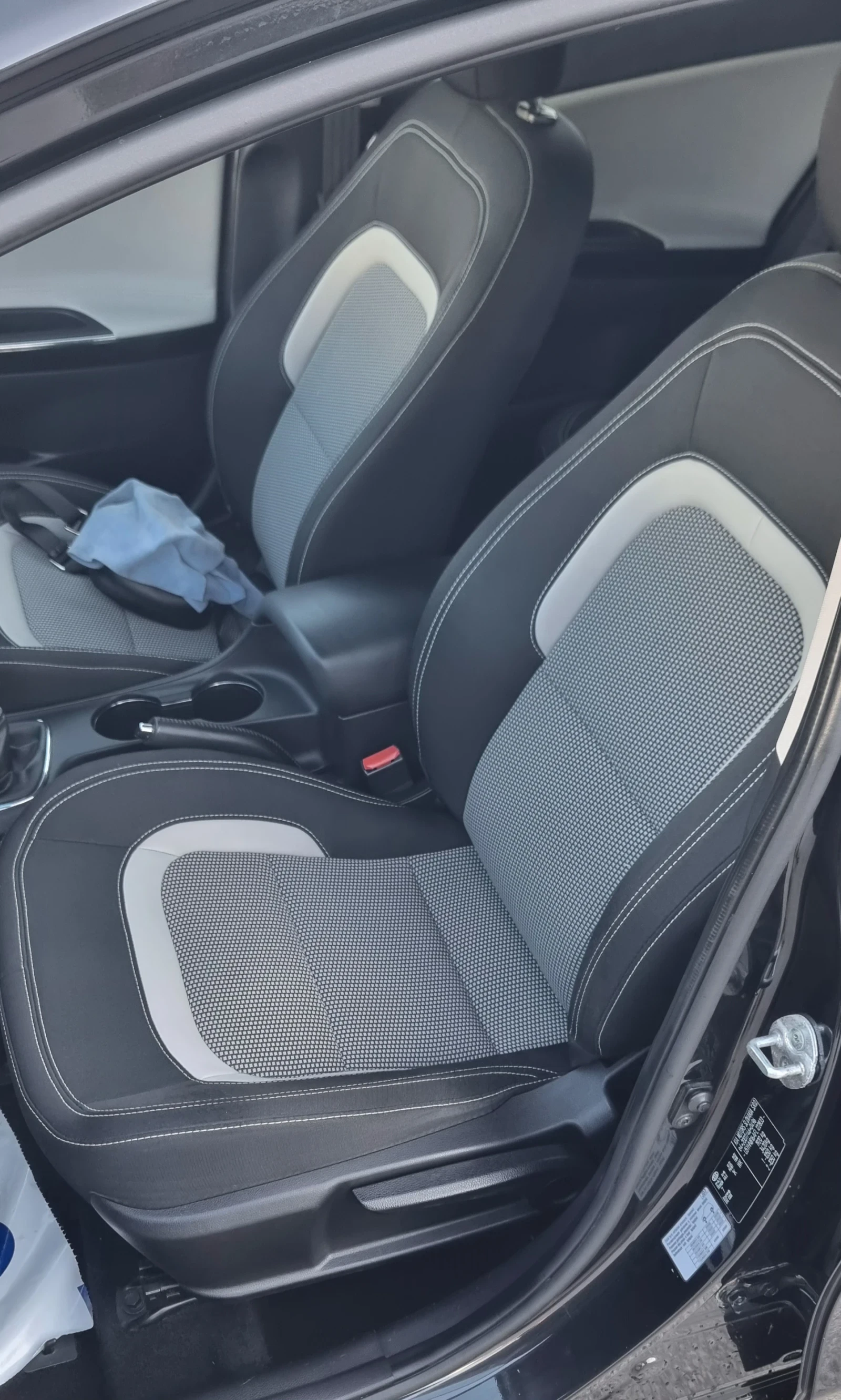 Kia Ceed 1.6 crdi , Швейцария, Навигация, Уникат - изображение 10