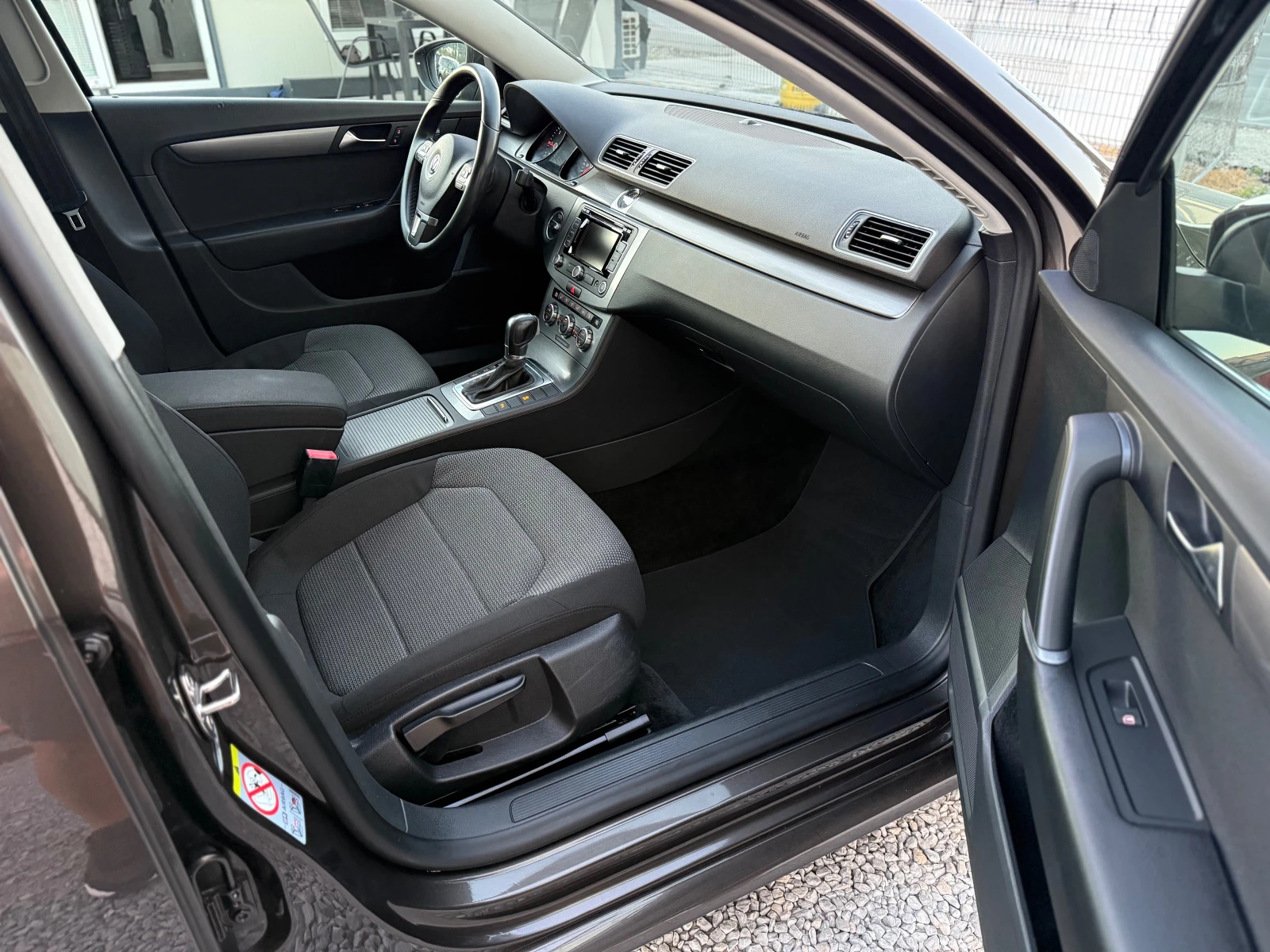 VW Passat 2.0TDI AUTOMATIC NAVI CAMERA - изображение 8