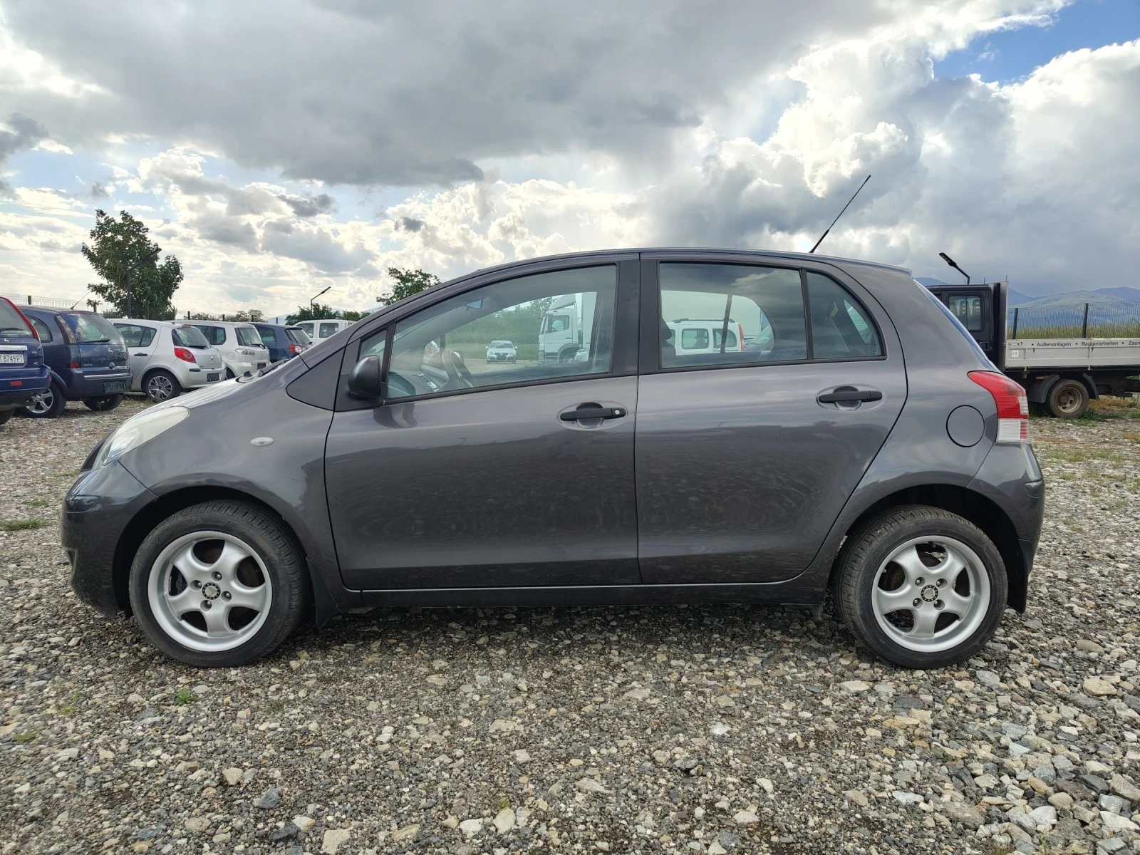 Toyota Yaris 1.33 100 facelift  | Mobile.bg � ����������� 2