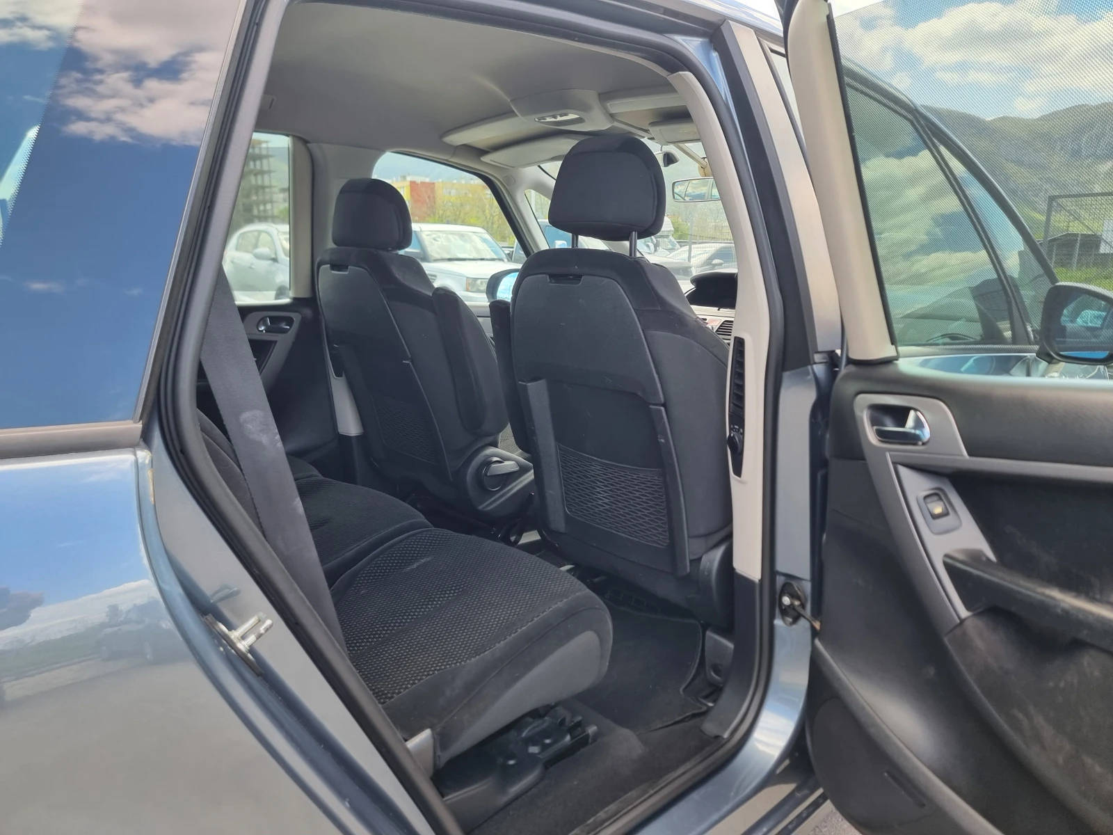 Citroen C4 Picasso 2.0I, снимка 14 - Автомобили и джипове - 54292817