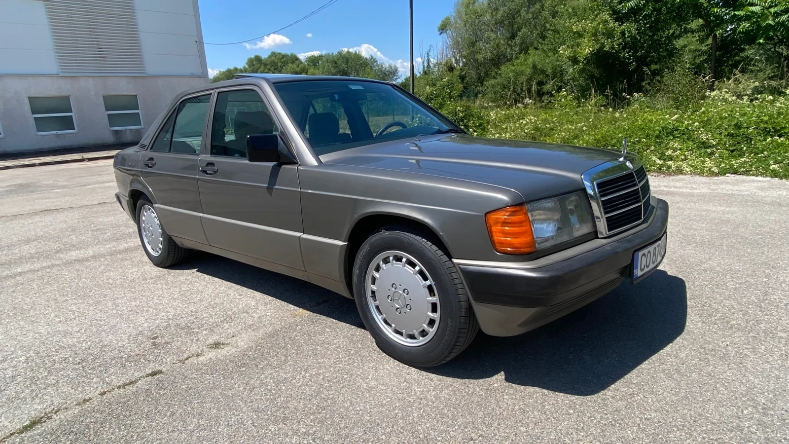 Mercedes-Benz 190