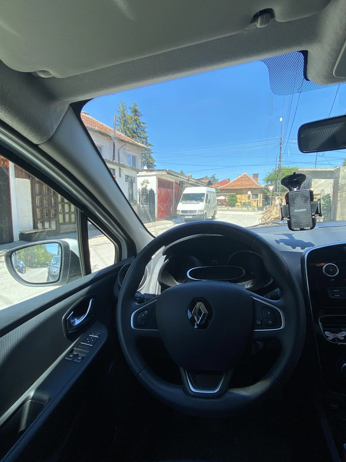 Renault Clio 1.0, снимка 5 - Автомобили и джипове - 54332159