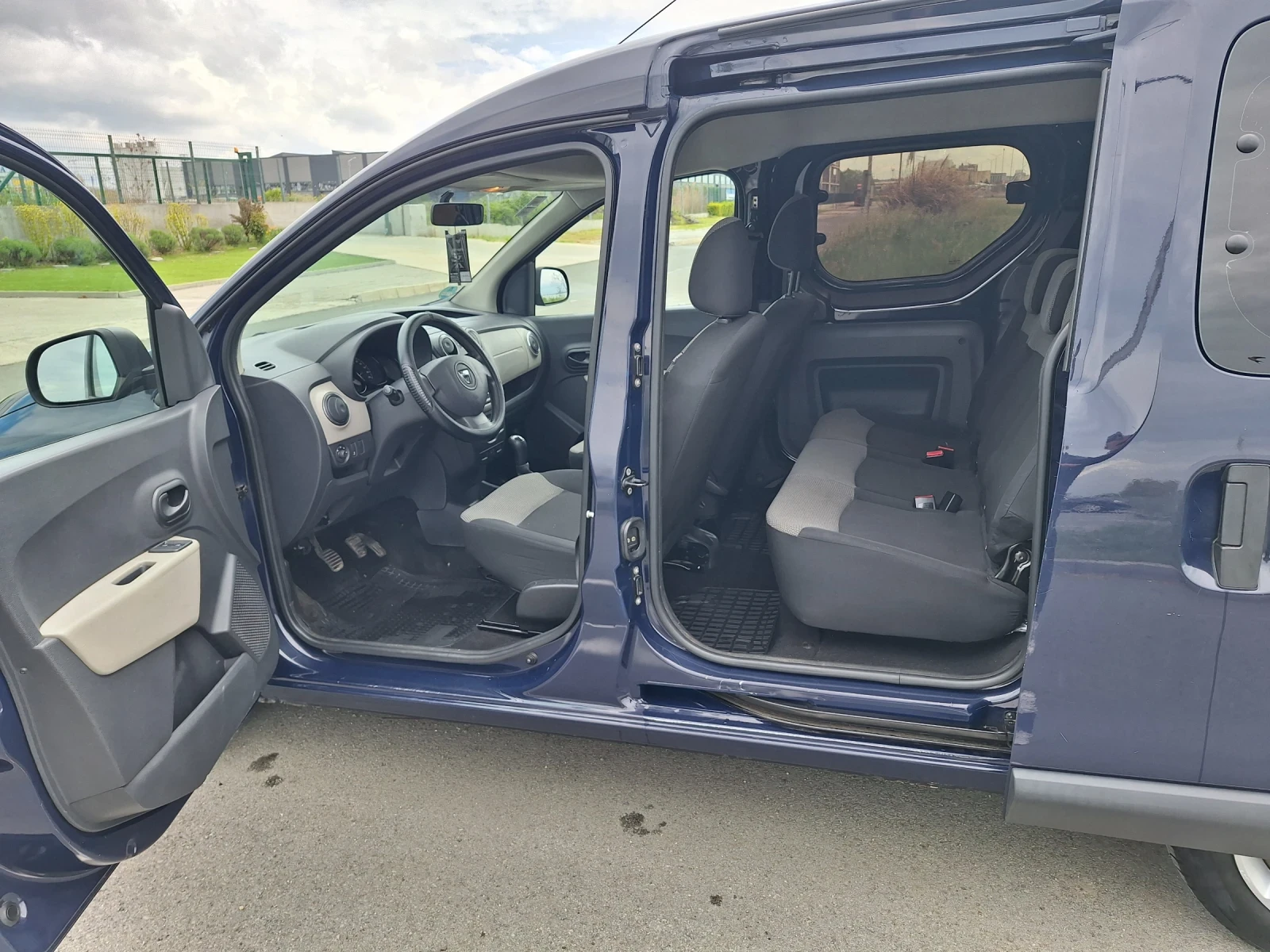 Dacia Dokker 1.6 LPG, снимка 7 - Автомобили и джипове - 54404067