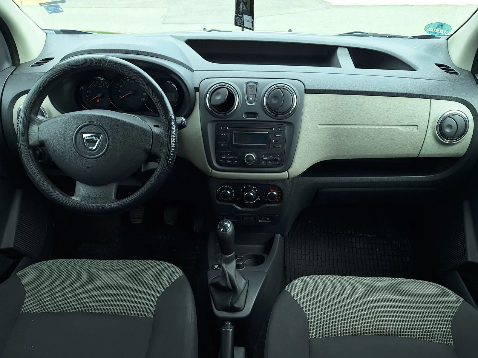 Dacia Dokker 1.6 LPG, снимка 10 - Автомобили и джипове - 54404067