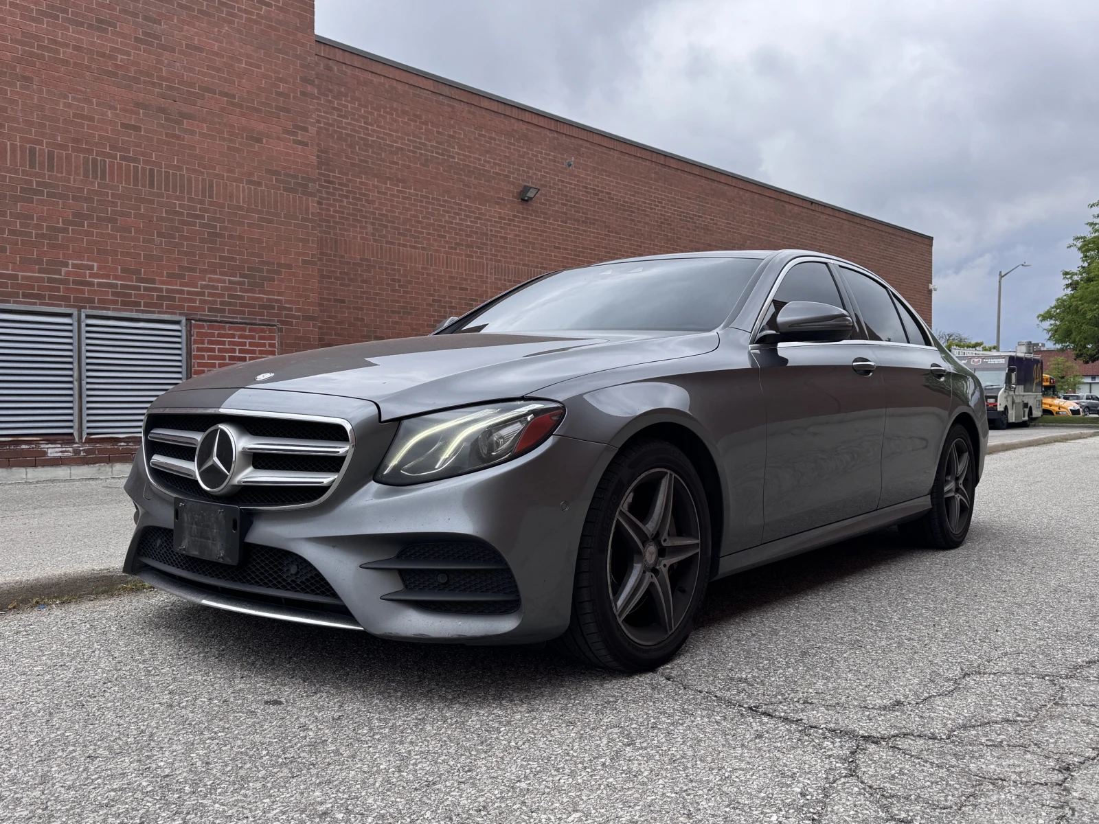 Mercedes-Benz E 300 ПАНОРАМА * ПОДГРЕВИ * CARFAX * АВТО КРЕДИТ * 