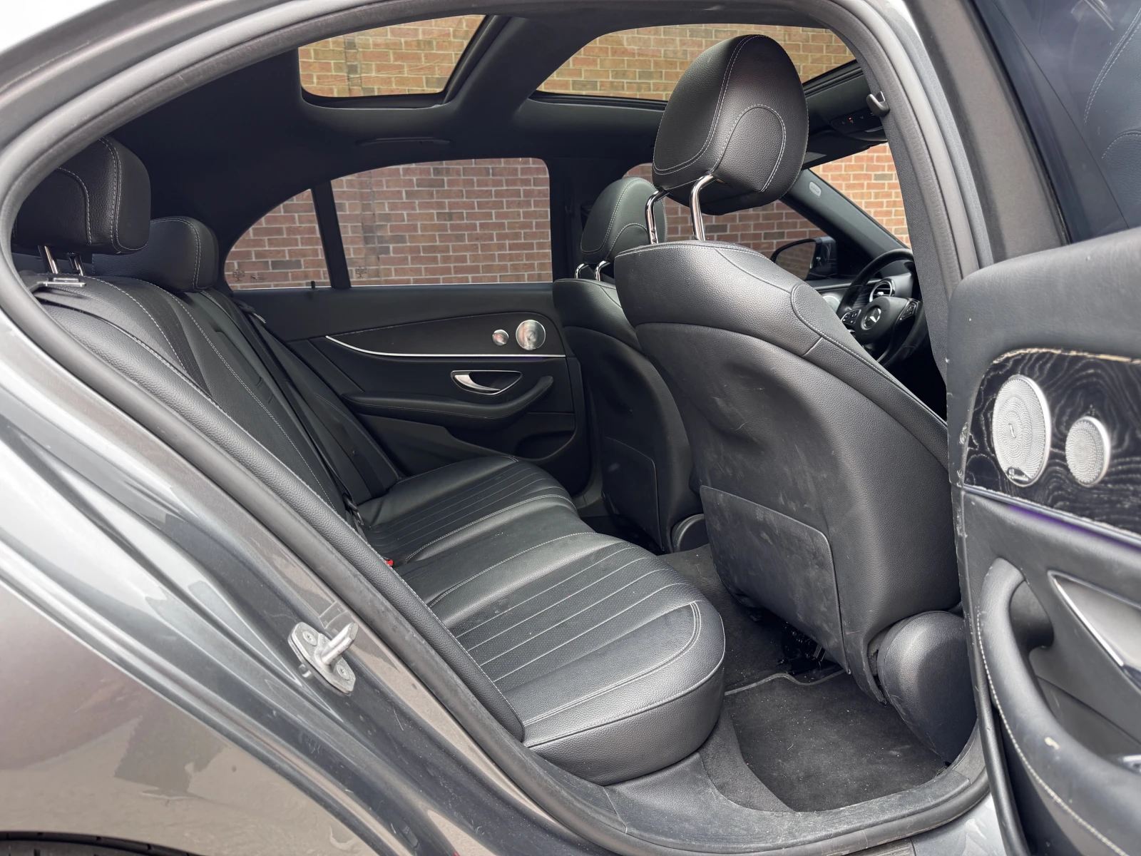 Mercedes-Benz E 300 ПАНОРАМА * ПОДГРЕВИ * CARFAX * АВТО КРЕДИТ * , снимка 12 - Автомобили и джипове - 55053886