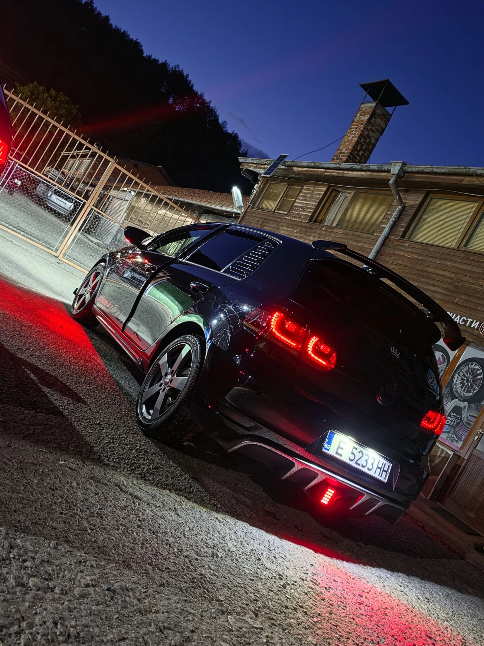 VW Golf, снимка 5 - Автомобили и джипове - 55400112