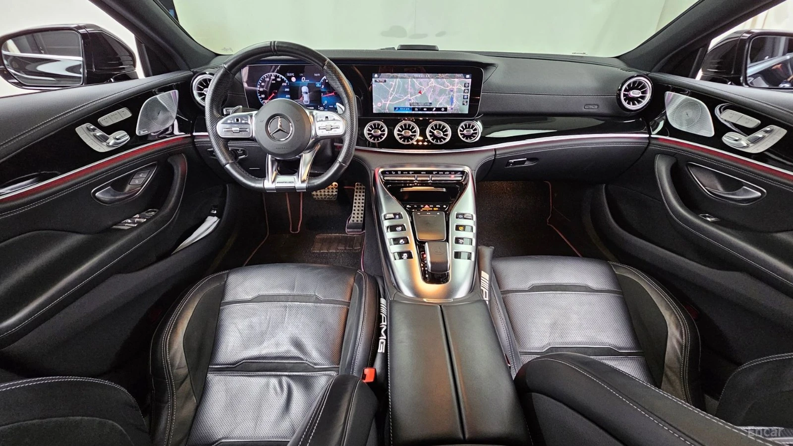 Mercedes-Benz AMG GT 43 4MATIC+ | BURMESTER | ACC | 360 | HEAD UP, снимка 7 - Автомобили и джипове - 56160633