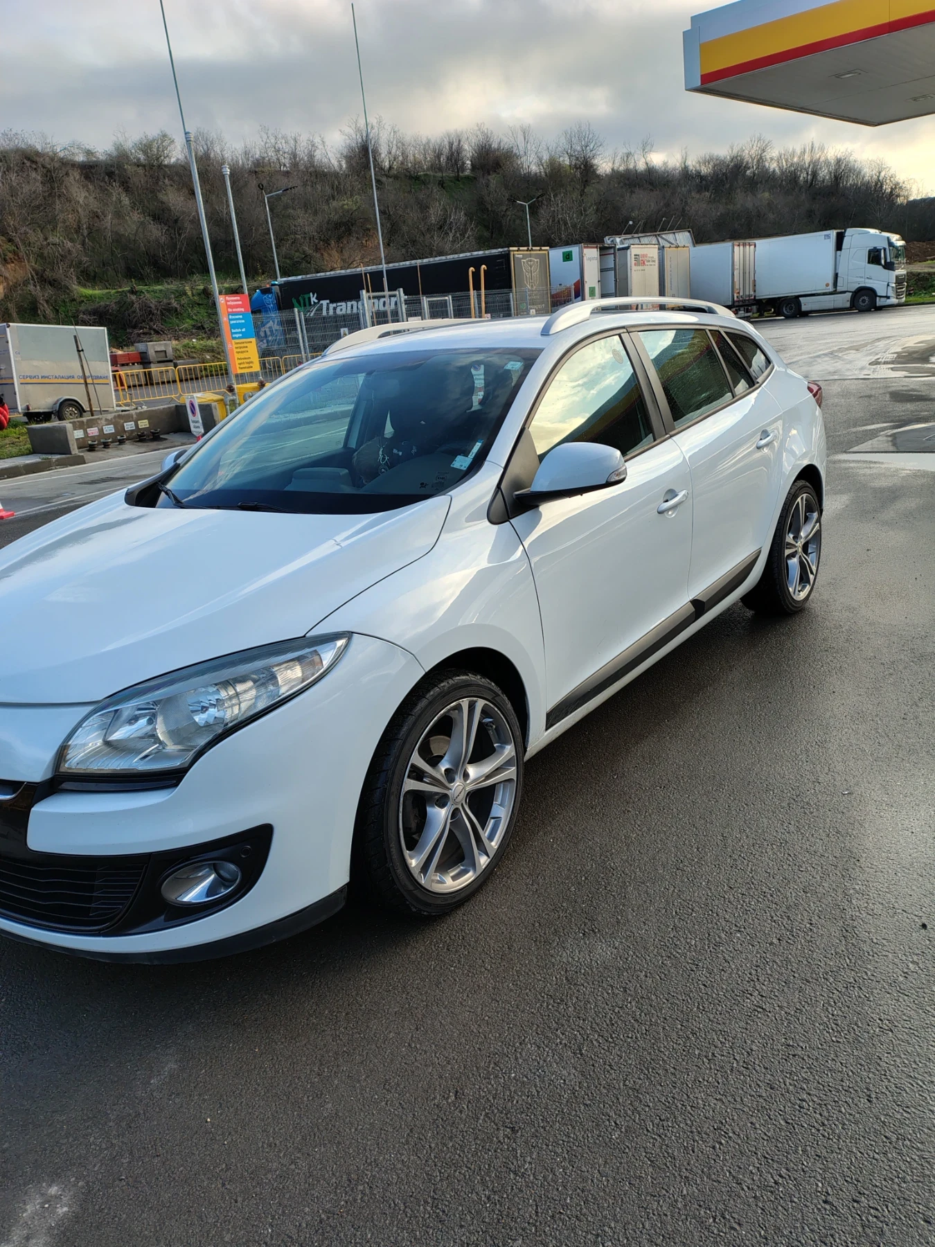 Renault Megane, снимка 2 - Автомобили и джипове - 56628963