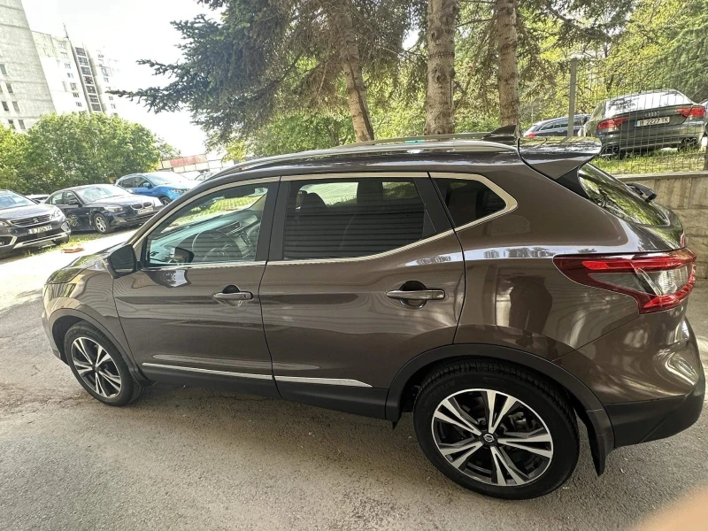 Nissan Qashqai 1.3 DIG-T, снимка 4 - Автомобили и джипове - 46954390