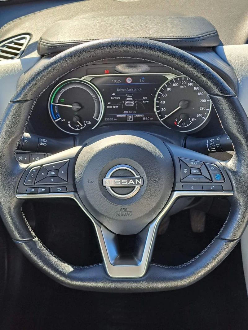 Nissan Juke 1.6 HEV A/T N-Design, снимка 11 - Автомобили и джипове - 49375766