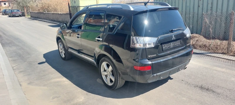 Mitsubishi Outlander Бензин-ръчка, снимка 5 - Автомобили и джипове - 49583845